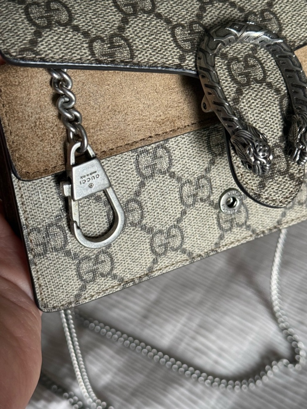 Gucci Beige GG Supreme Canvas Dionysus Crossbody Bag with Silver Hardware - Picture 9 of 11